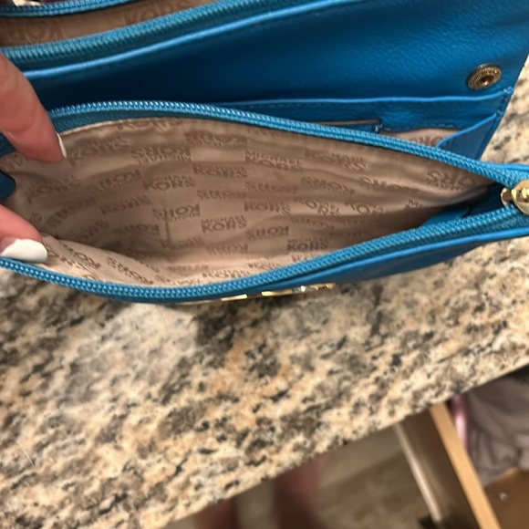 Michael Kors Pebbled Blue Leather Wallet Crossbody Bag - Picture 6 of 6